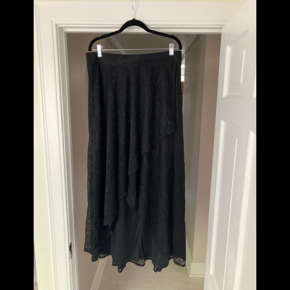High/low skirt